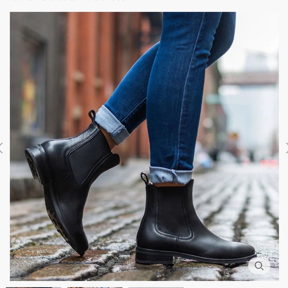 ❄️Thursday Black Duchess Boots